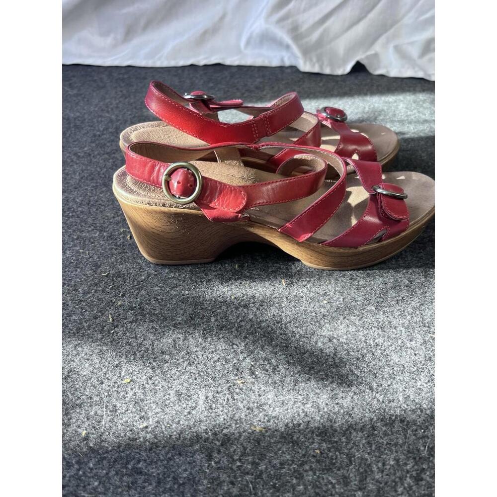 Dansko JESSIE Red Leather Wedge Sandals Womens Shoes Sz 37 (Women’s 7) EUC - Picture 4 of 9